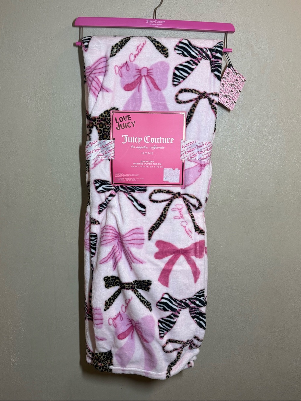 NWT Juicy Couture Pink Bow Oversized Plush Throw 60x70